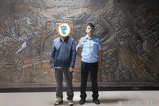 B席：很难接受格拉利什单刀被吹 但这就是足球 裁判也是人&会犯错